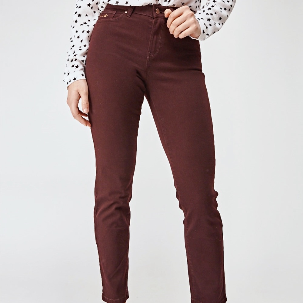 NWT - Realm Denim Plum/Purple Ankle Skinny Jeans